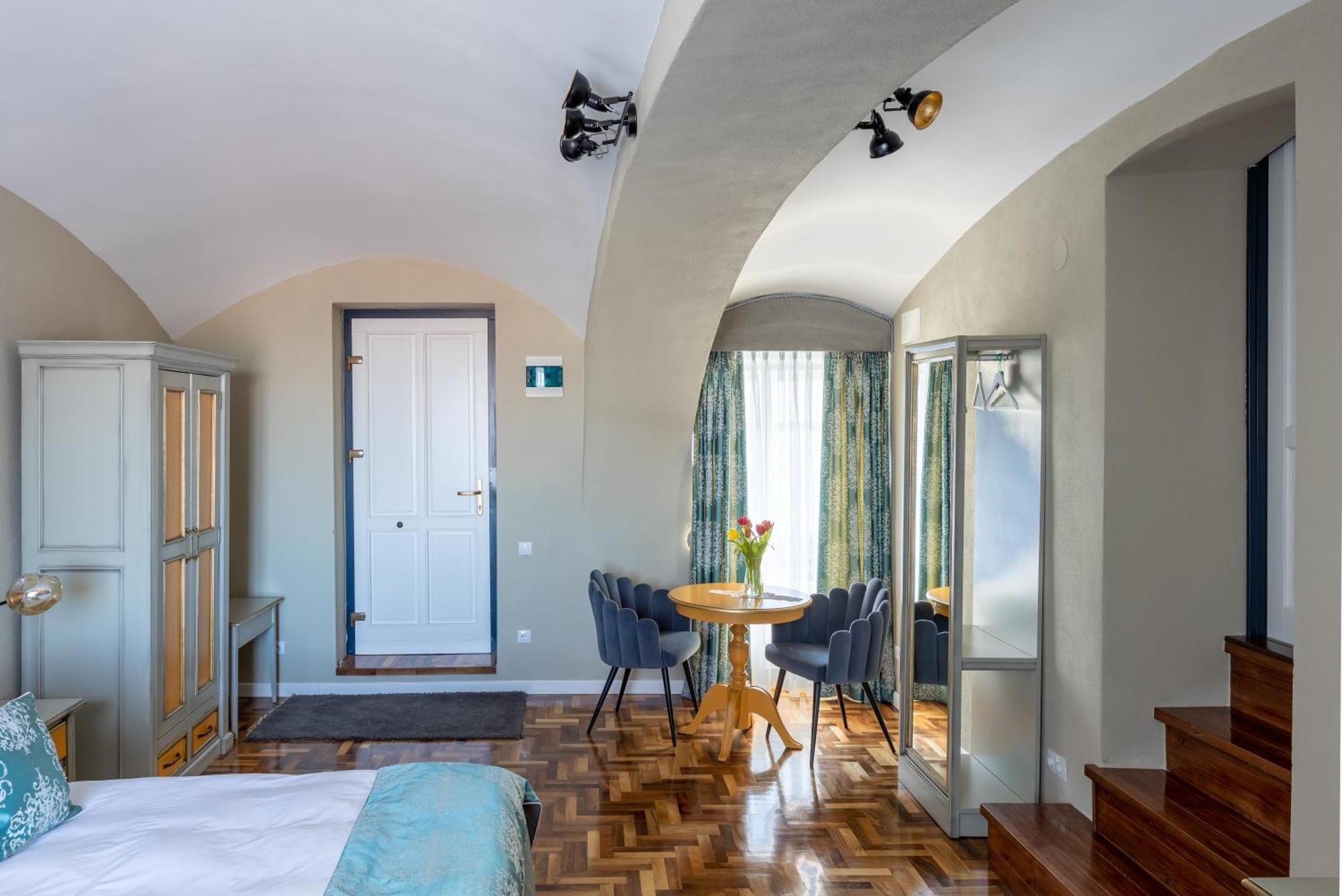 Magister Seven Bed & Breakfast Sibiu Luaran gambar